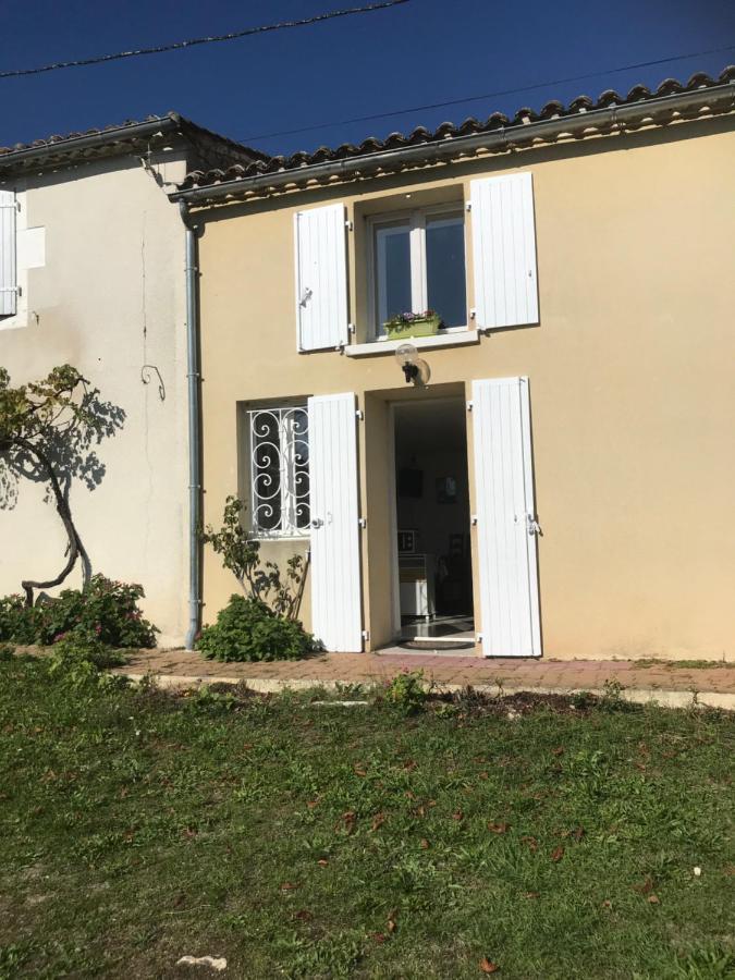 Charmant Studio Meuble Montignac-Charente Eksteriør billede