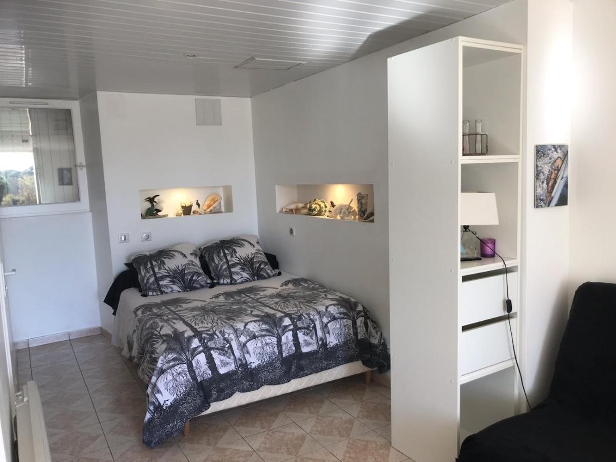 Charmant Studio Meuble Montignac-Charente Eksteriør billede