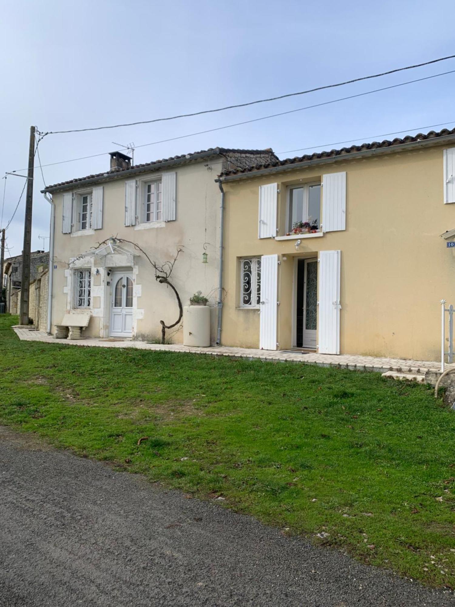 Charmant Studio Meuble Montignac-Charente Eksteriør billede